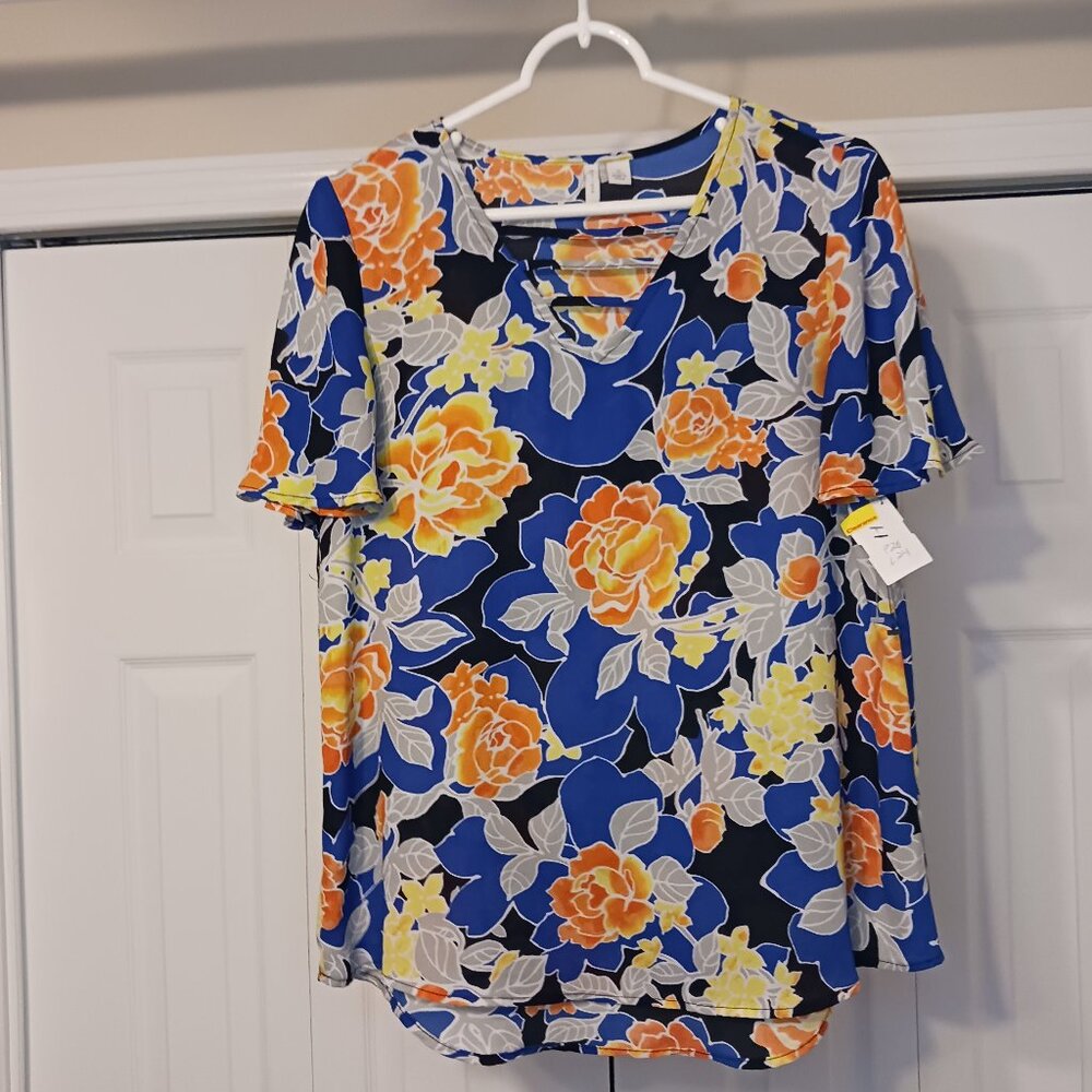 #8 3/$18 - Blue/Orange Short Sleeve Top Size S